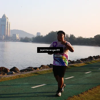 Runner Photo 6100424