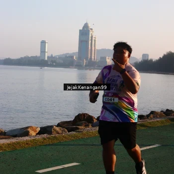 Runner Photo 6100453