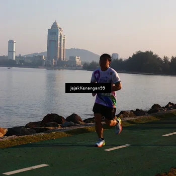 Runner Photo 6100478