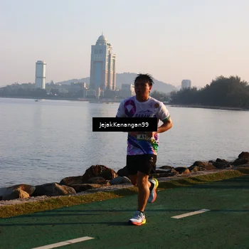 Runner Photo 6100483