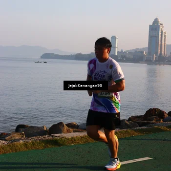 Runner Photo 6100510