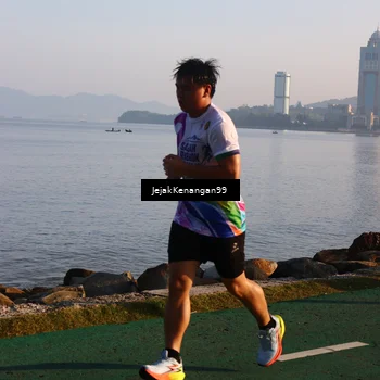 Runner Photo 6100511