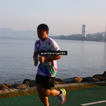 Runner Photo 6100518
