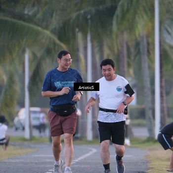 Runner Photo 6100643