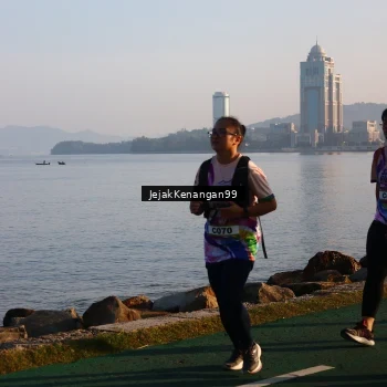 Runner Photo 6100649