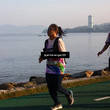 Runner Photo 6100660