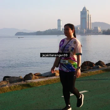 Runner Photo 6100794
