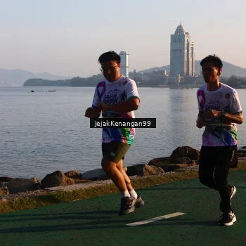 Runner Photo 6100847