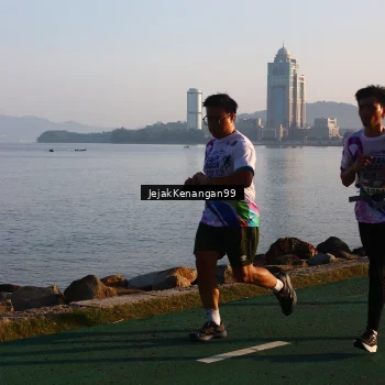 Runner Photo 6100848