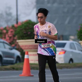 Runner Photo 6100874