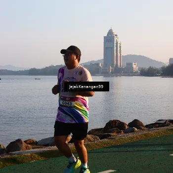 Runner Photo 6100905