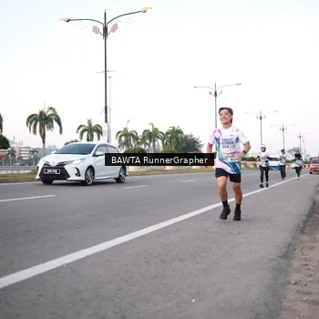 Runner Photo 6100942