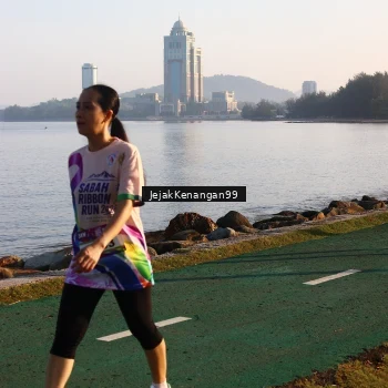 Runner Photo 6101010