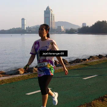 Runner Photo 6101011