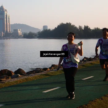 Runner Photo 6101048