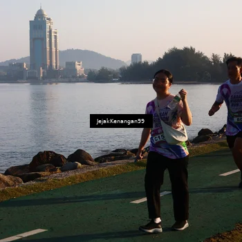 Runner Photo 6101067
