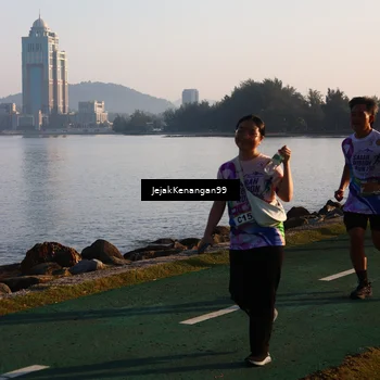 Runner Photo 6101095