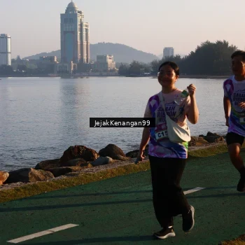 Runner Photo 6101130