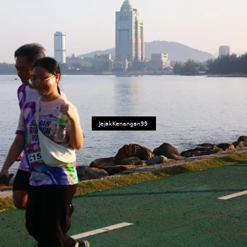 Runner Photo 6101158