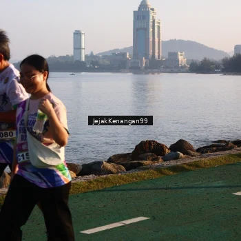 Runner Photo 6101187