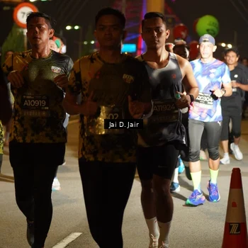 Runner Photo 6101268