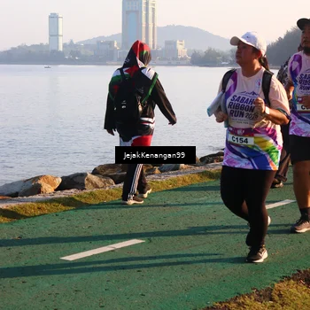 Runner Photo 6101276