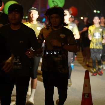 Runner Photo 6101390