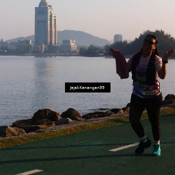 Runner Photo 6101704