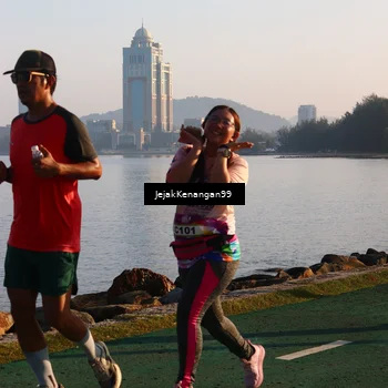 Runner Photo 6101743