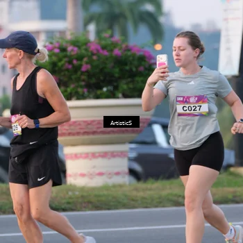 Runner Photo 6101942