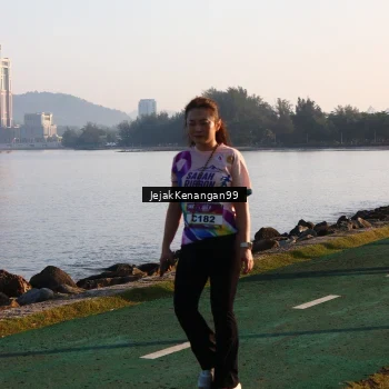 Runner Photo 6102004