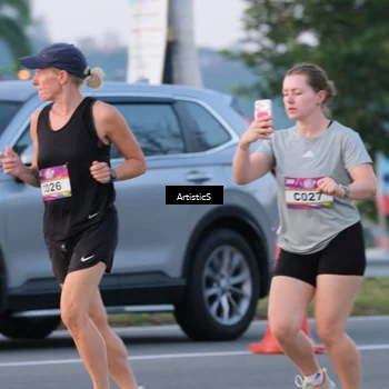 Runner Photo 6102025