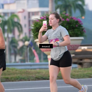 Runner Photo 6102026