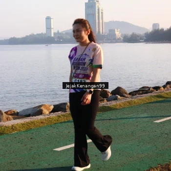 Runner Photo 6102044