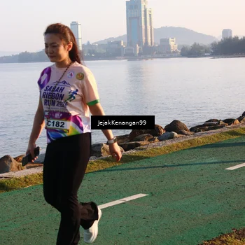 Runner Photo 6102098