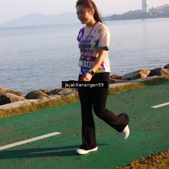 Runner Photo 6102101