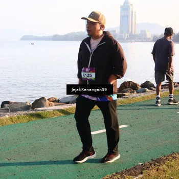 Runner Photo 6102104