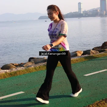 Runner Photo 6102123