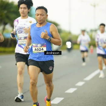 Runner Photo 6102137
