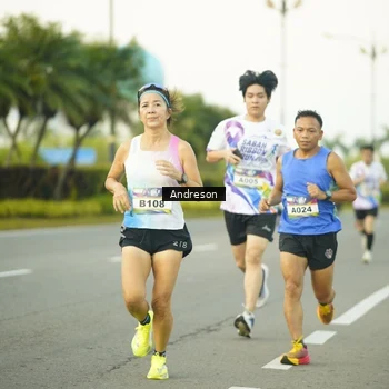 Runner Photo 6102141