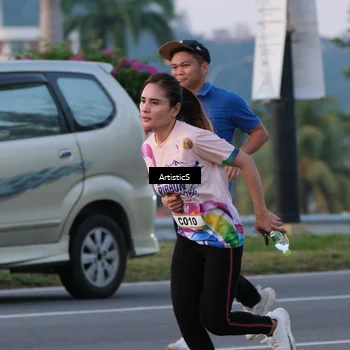 Runner Photo 6102143