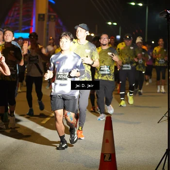 Runner Photo 6102200