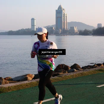 Runner Photo 6102318