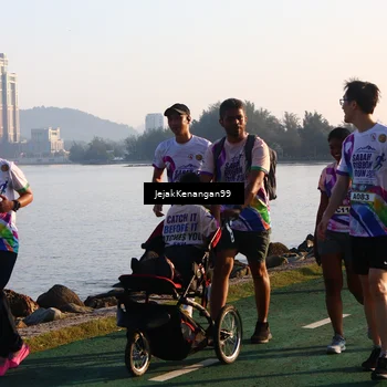 Runner Photo 6102361