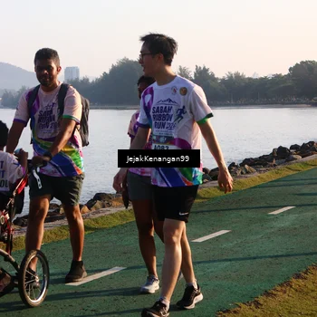Runner Photo 6102392