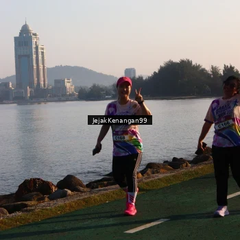 Runner Photo 6102514