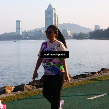Runner Photo 6102651