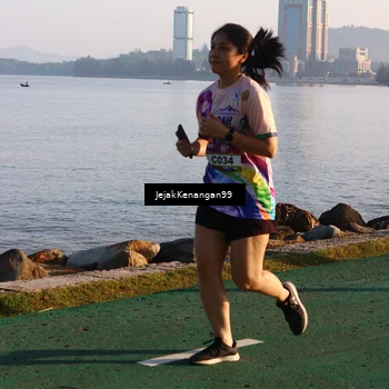 Runner Photo 6102676