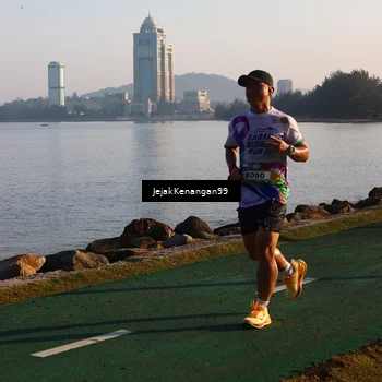 Runner Photo 6102825
