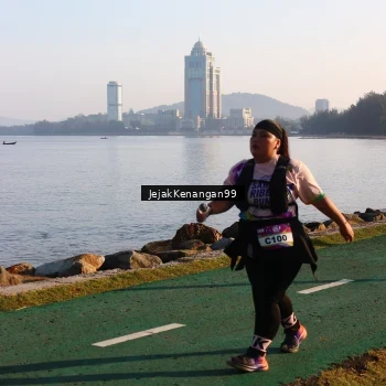 Runner Photo 6103000